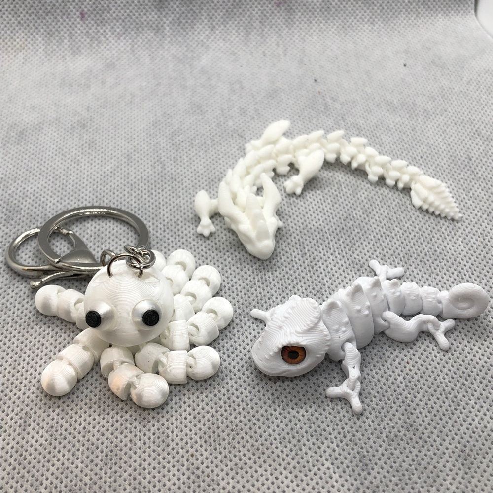 Gecko Reptile Figurine - Bright Decorative Pet Accessory